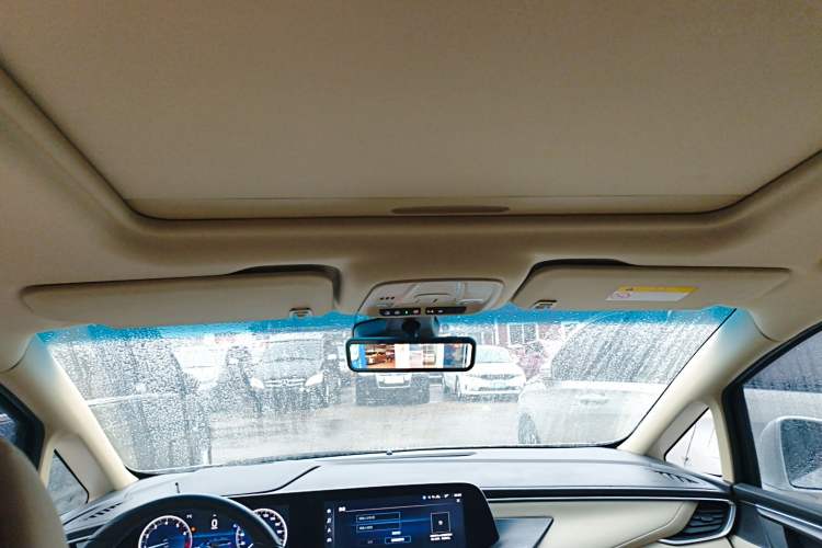 Used Buick GL8 2022 ES Landtrek 653T Luxury Edition