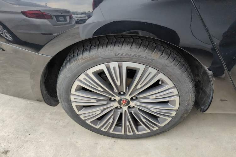 Used Hongqi H5 2022 Classic Model Facelift 1.5T DCT Qiyun Edition Right Rear Wheel Hub