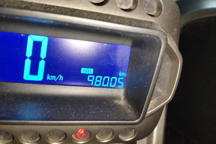 Used Chevrolet Aveo Sonic 2011 Sedan 1.4L MT SL