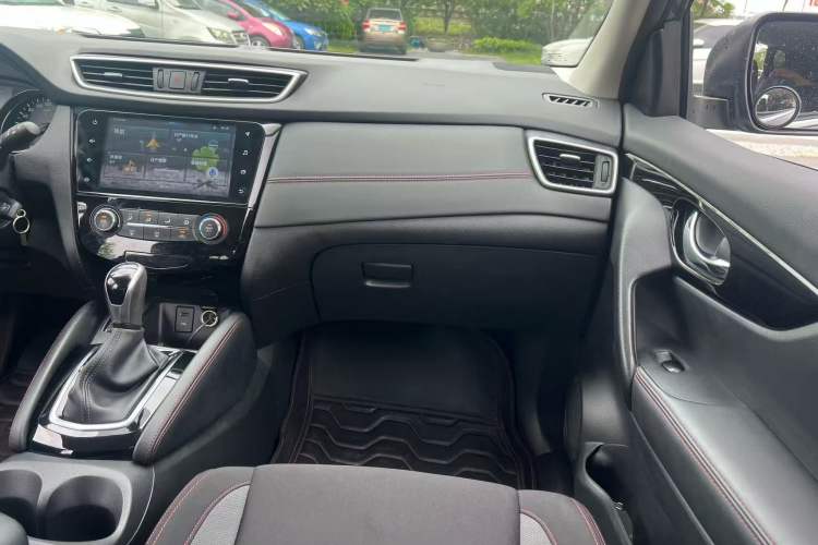 Used Nissan Qashqai 2019 2.0L CVT Smart Enjoyment Version Audio And AC Panel