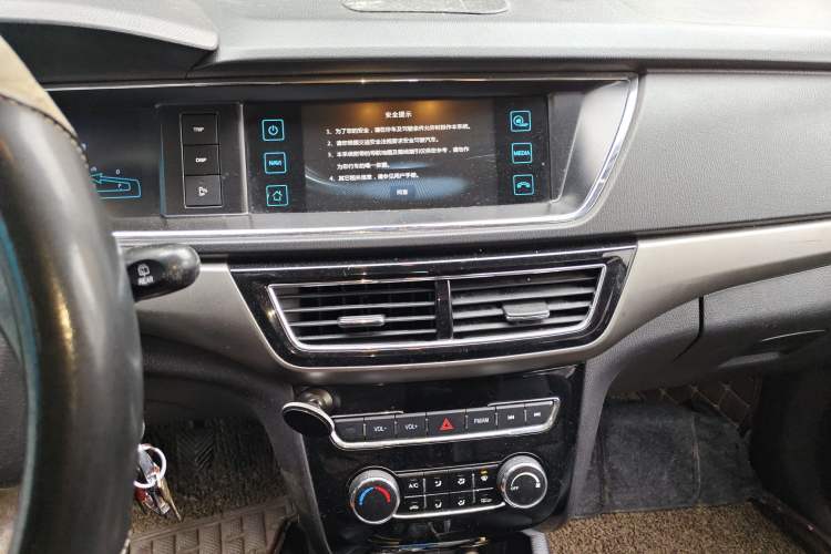 Used CHANGAN KAICHENG Oushang A600 2016 1.5L Manual Luxury 7-Seater
