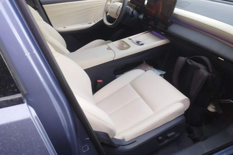 Used Nissan N6 2026 Model 180 Max Right Front Seat