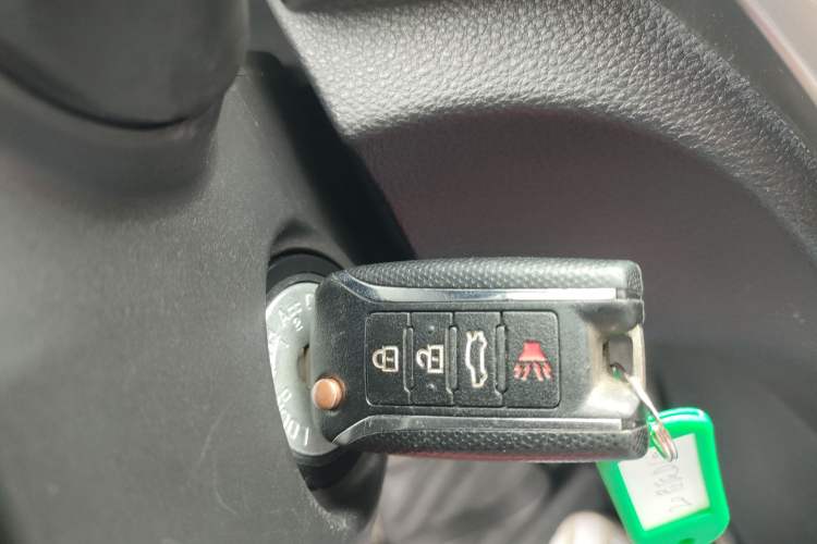 Used Venucia D60 2020 1.6L Entry Manual Comfort Edition
