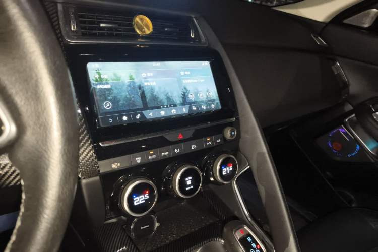 Used Jaguar E-PACE 2018 P250 SE China VI
