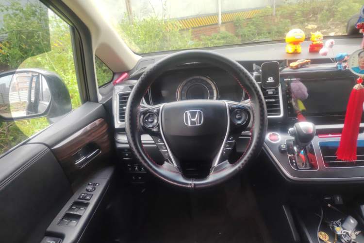 Used Honda Elysion 2016 2.4L Luxury Edition Steering Wheel
