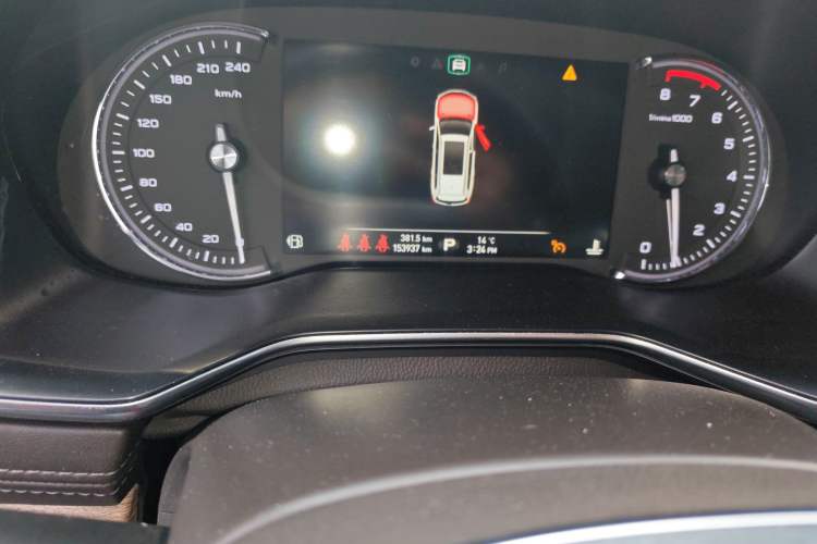 Used Roewe RX8 2018 30T Smart Connectivity Two-Wheel Drive Flagship Edition