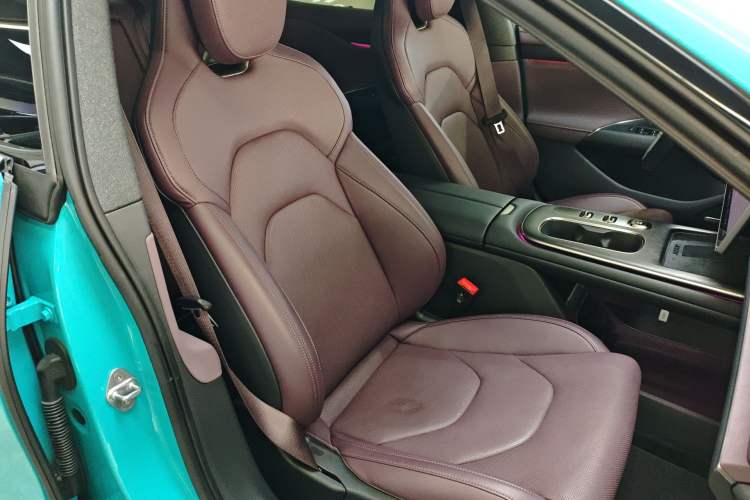 Used Xiaomi Auto SU7 2024 Rear-Drive Long-Range Intelligent Driving Version Right Front Seat