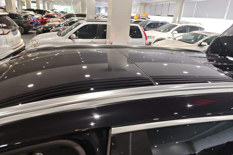 Used Mercedes-Benz GLC 2020 GLC 260 L 4MATIC Luxury Model Roof