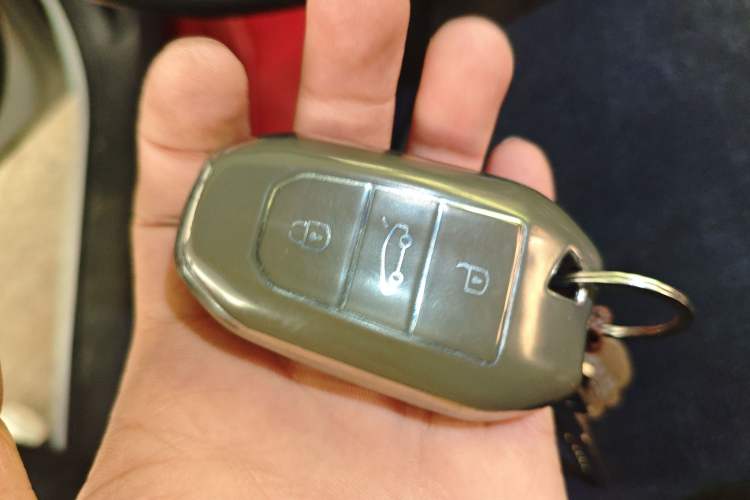 Used Peugeot 508 2019 508L 400THP PureTech Driving Control Version China VI Standard Vehicle Key