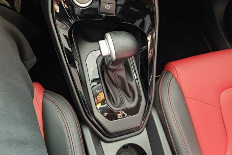 Used Haval H2s 2018 Blue Label 1.5T Dual-Clutch Fashion Edition