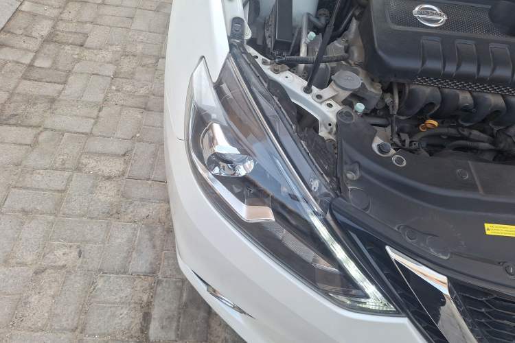 Used Nissan Sylphy 2018 1.6XV CVT Deluxe Edition Right Front Headlight