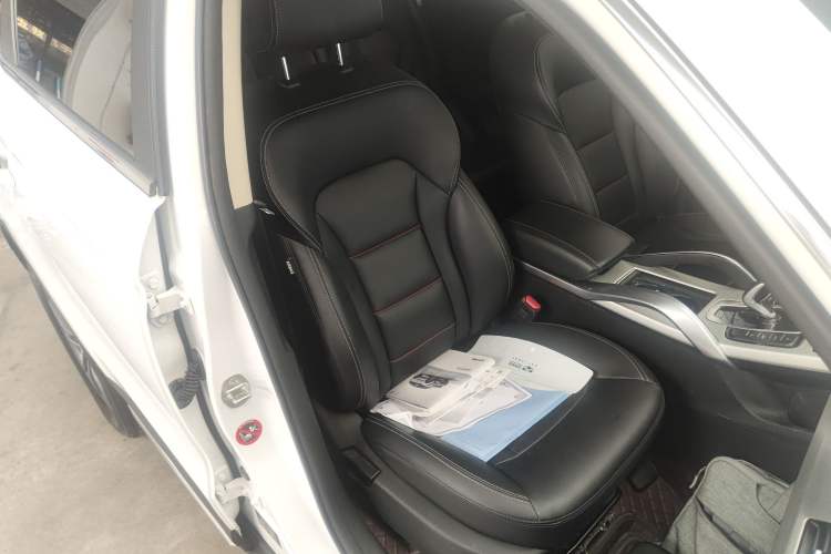 Used Geely Auto Emgrand X7 Sport 2020 1.8TD DCT Two-Wheel Drive Smart Connect 4G-Enabled Version
