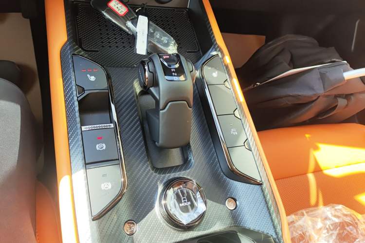 Used Haval Raptor New Energy 2024 Hi4 102 Pro Gear Lever