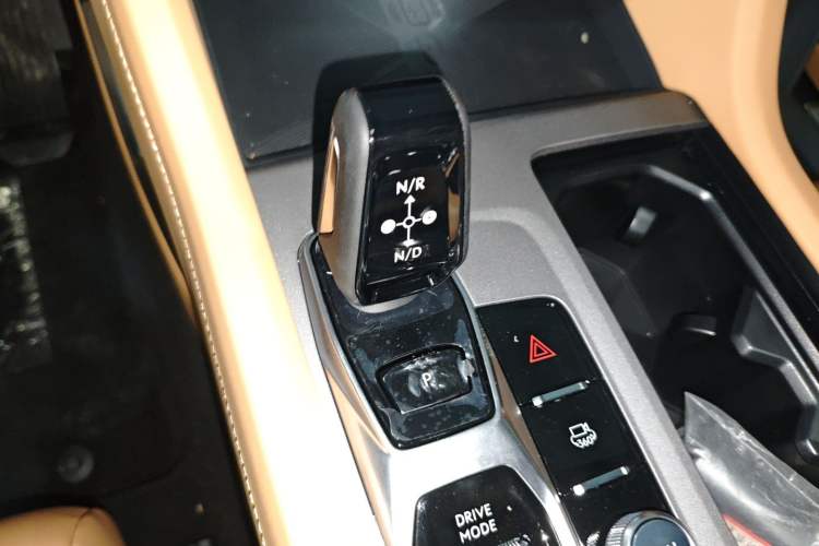 Used Lynk & Co 09 EM-P 2025 2.0TD EM-P Four-Wheel Drive Max Five Seats Gear Lever