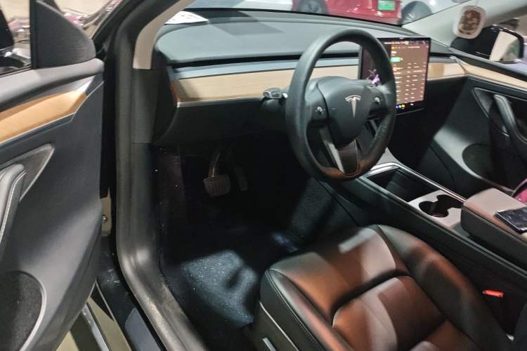 Used Tesla Model Y 2021 Long-Range All-Wheel-Drive Version 3D7 Driver Seat