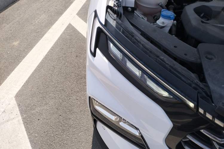 Used Ford Equator Sport 2022 Restyled EcoBoost 170 Prestige PLUS Trim Right Front Headlight