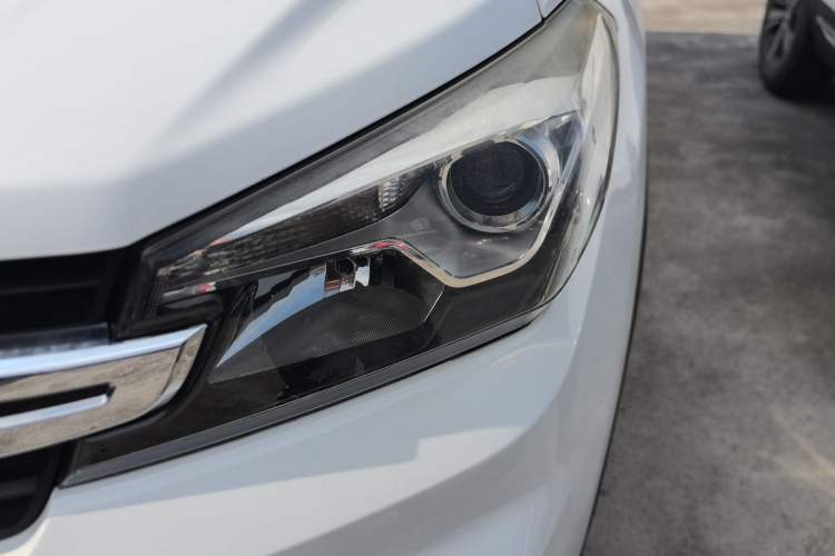 Used Dongfeng Fengon S560 2018 1.8L Manual Comfort 7-Seater Left Front Headlight