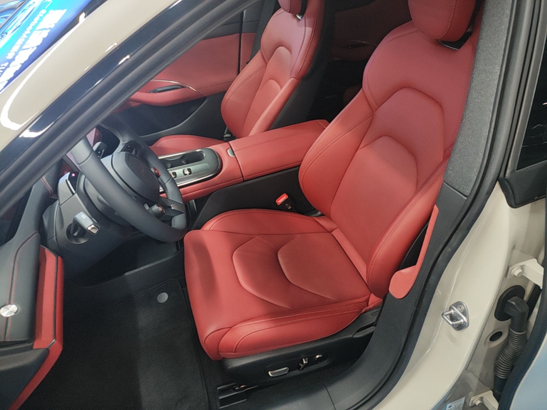 Xiaomi Auto SU7 2024 Rear-Drive Long-Range Intelligent Driving Version — снимка 17