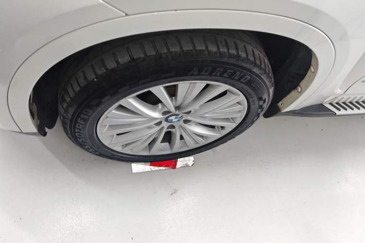 Used BMW X5 2017 xDrive28i
