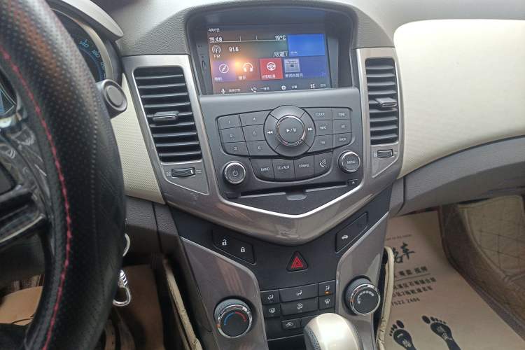 Used Chevrolet Cruze 2015 1.5L Classic SE AT Audio And AC Panel
