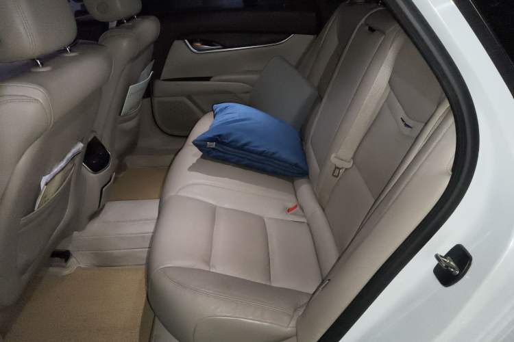 Used Cadillac XTS 2015 28T Comfort Model