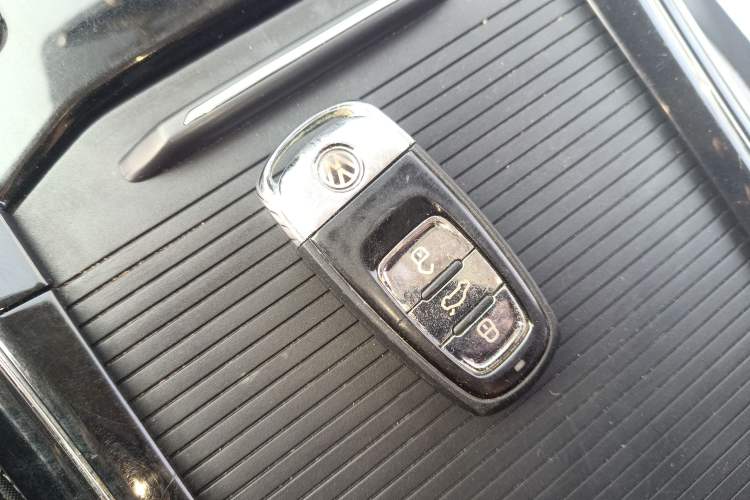 Used Volkswagen Phideon 2018 Revised Version 380TSI Two-Wheel Drive Business Edition