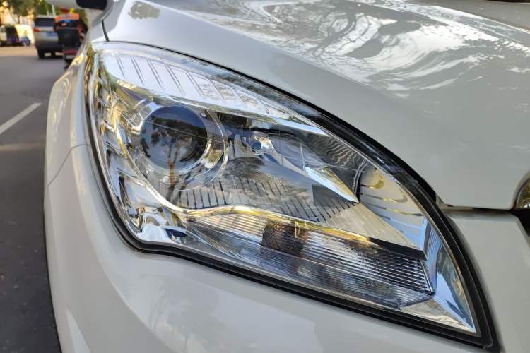 Used CHANGAN CS35 2016 1.6L Manual Luxury Model China V Standard