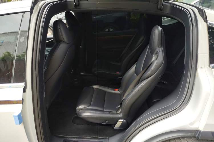 Used Tesla Model X 2019 Long-Range Version
