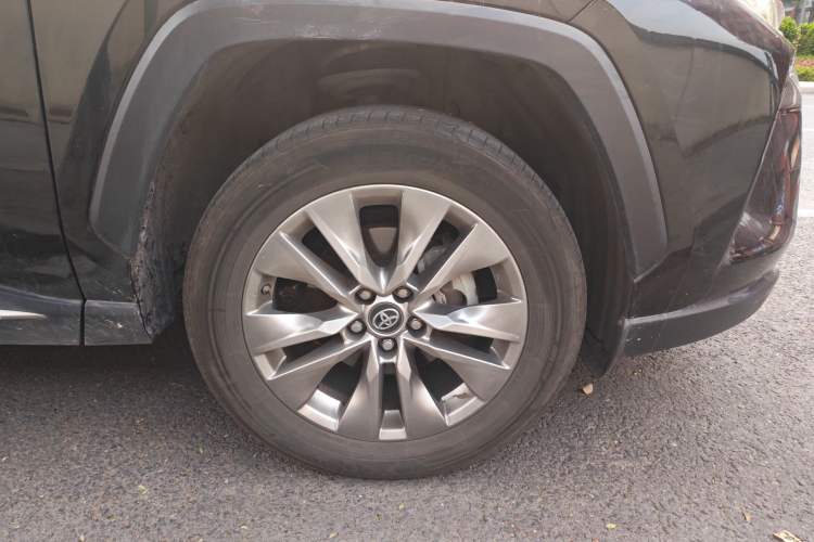 Used Toyota Wildlander 2021 2.0L CVT Two-Wheel Drive Luxury Edition Right Front Wheel Hub