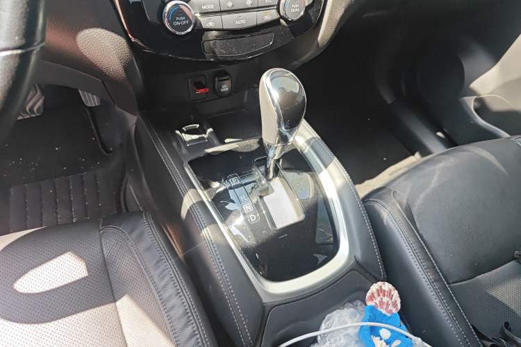 Used Nissan X-Trail 2020 2.0L XL ITS CVT 2WD SmartConnect Comfort Edition Gear Lever