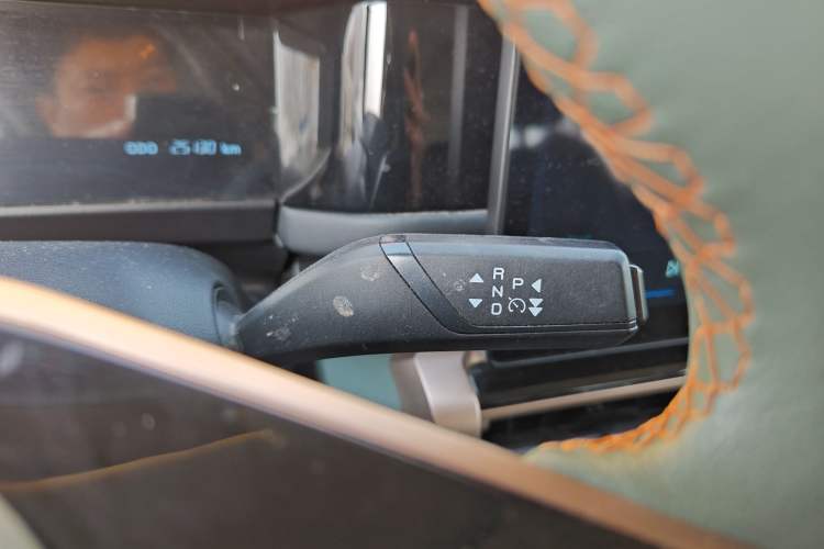 Used iCAR 03 2024 501km Two-Wheel Drive Long-Range Version Gear Lever
