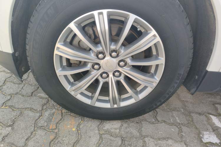 Used Cadillac XT5 2016 25T Luxury Model
