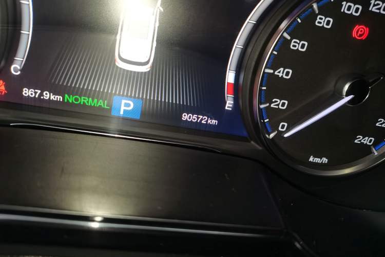 Used GAC Trumpchi GS8 2017 320T Two-Wheel Drive Luxury Smart Connectivity Version (7 Seats)
