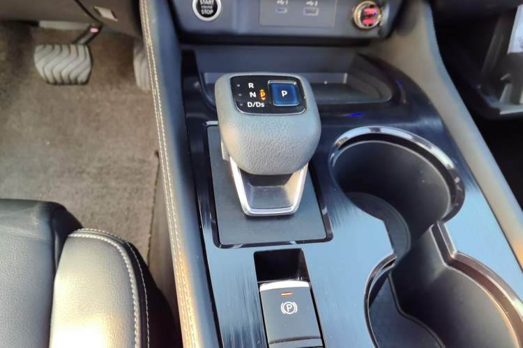 Used Nissan X-Trail 2021 VC-Turbo 300 CVT 2WD Luxury Edition Gear Lever