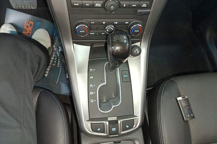 Used Chevrolet Captiva 2017 2.4L 4x4 Flagship Edition 7-Seater
