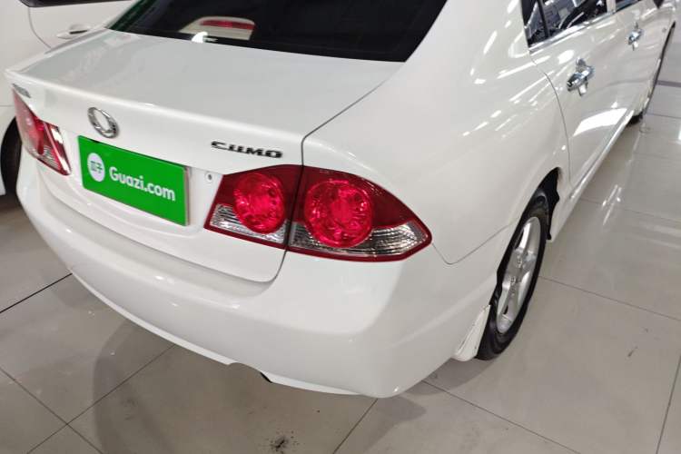 Used CIIMO CIIMO 2015 1.8L Automatic Comfort Edition
