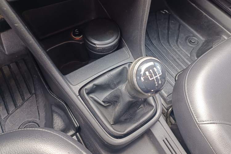 Used Volkswagen Santana 2013 1.4L Manual Comfort Edition