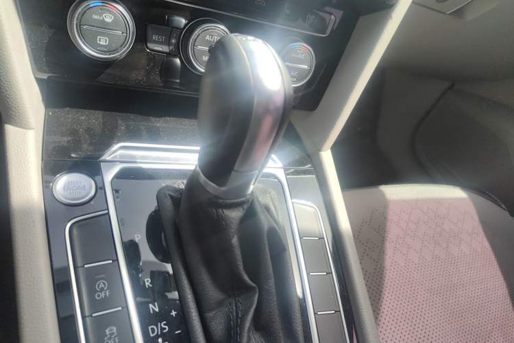 Used Volkswagen Magotan 2017 330TSI DSG Luxury Model