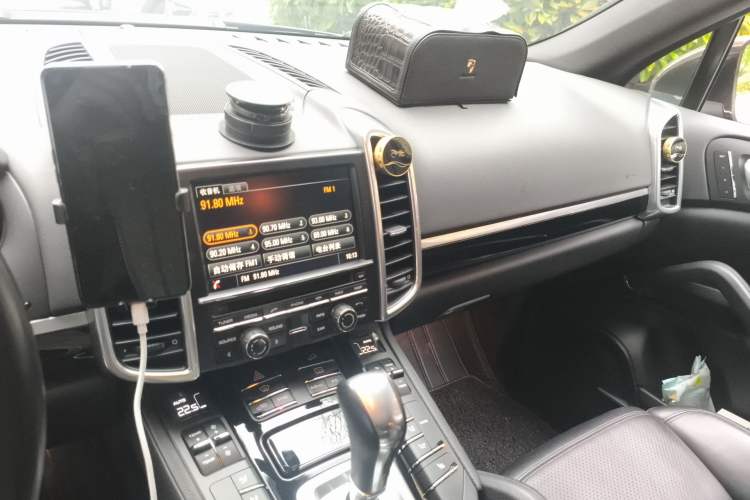 Used Porsche Cayenne 2015 Cayenne 3.0T Audio And AC Panel