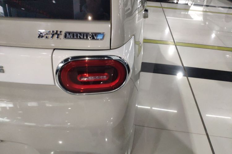 Used Wuling Hongguang MINIEV 2024 3rd Generation 215km Advanced Version Right Rear Taillight