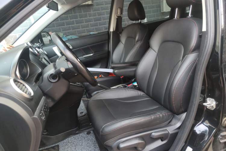 Used Haval H6 2016 Upgraded Model 1.5T Automatic Two-Wheel Drive Elite Version Left Front Seat