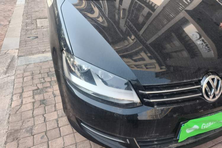 Used Volkswagen Sharan 2013 1.8TSI Comfort Model Euro IV Right Front Headlight