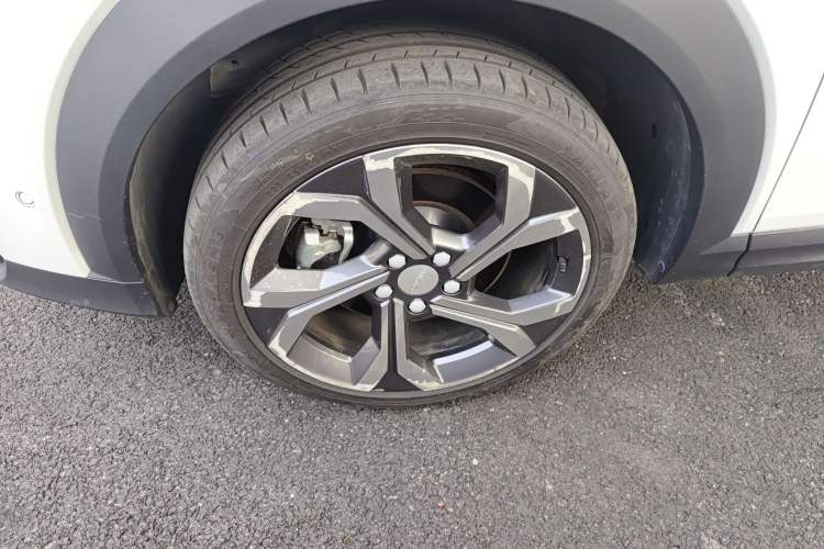 Used Lynk & Co 06 2023 Remix 1.5T Dynamic Halo Left Front Wheel Hub