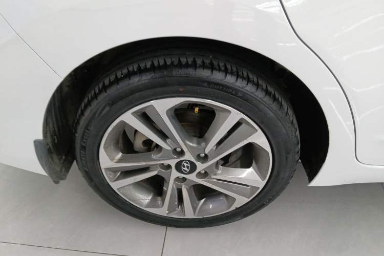 Used Hyundai Elantra (6th Generation / Lingdong) 2016 1.6L Automatic ZhiXuan – Elite Version