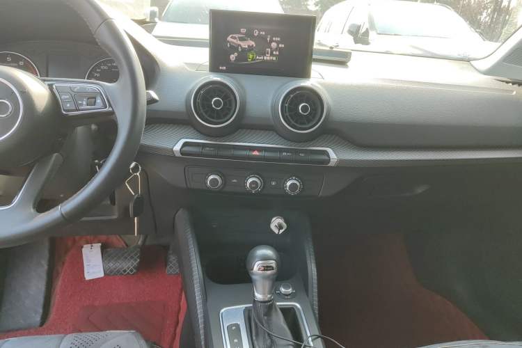 Used Audi Q2L 2018 35 TFSI Launch Exclusive Edition China VI
