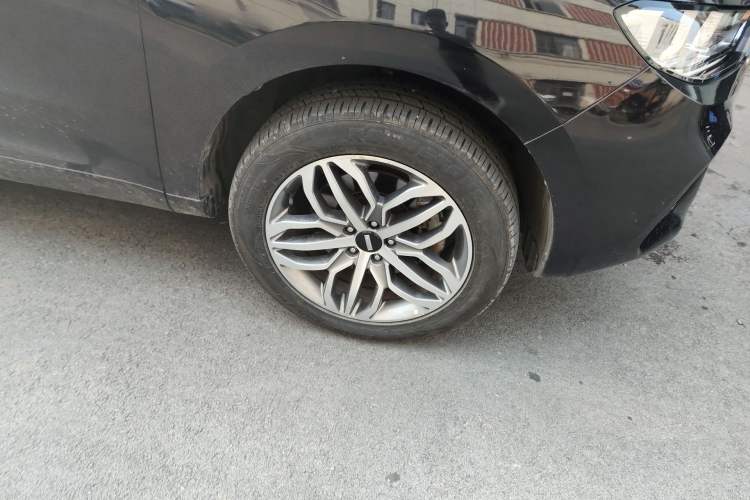 Used Wey VV5 2017 2.0T Ultra-Luxury Version Right Front Wheel Hub