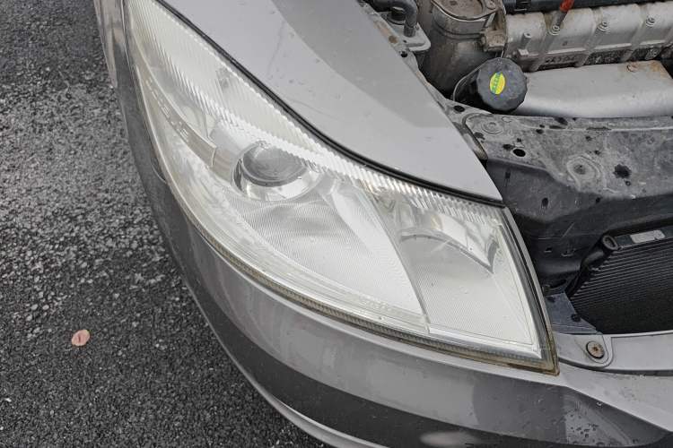 Used Skoda Octavia 2012 1.6L Automatic Yijie Edition Right Front Headlight