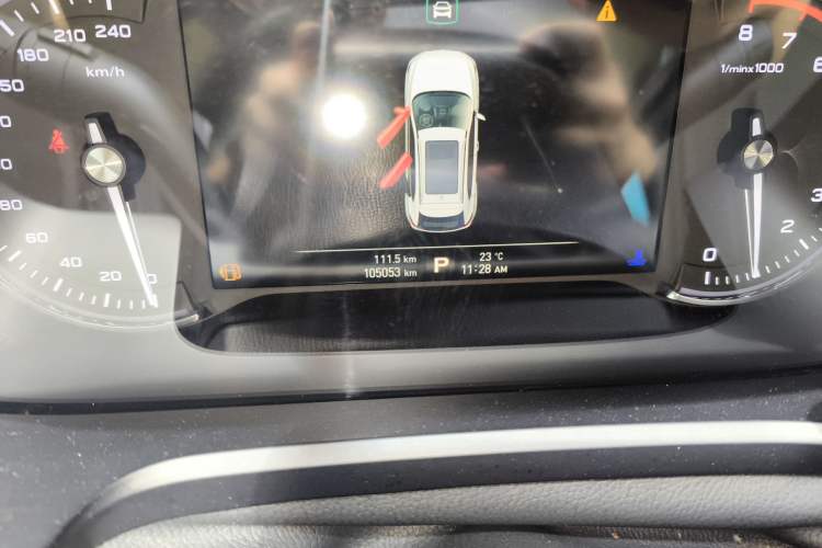 Used Roewe RX5 2016 20T Two-Wheel Drive Automatic Internet Smart Edition Odometer Close Up