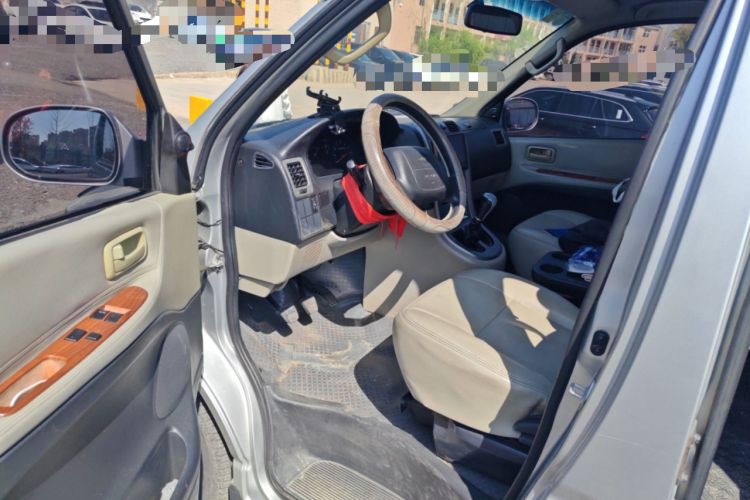 Used Jinbei Grace 2013 2.0L Zhi Ling Standard 7-Seater All-Games Commemorative Version China IV Standard