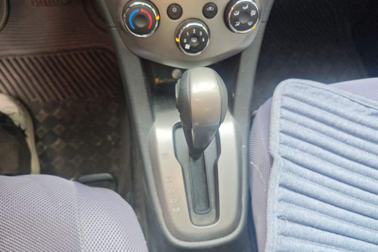 Used Chevrolet Aveo Sonic 2011 Sedan 1.4L Automatic SL
